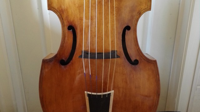 Jolie basse de viole de gambe 6 cordes – 6 strings bass viola da gamba